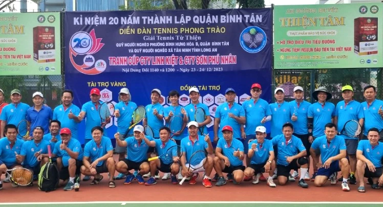 Giải tennis từ thiện