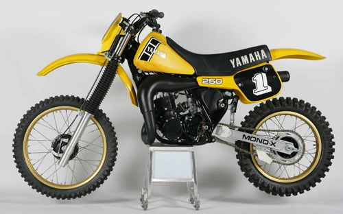 yamaha-82-yz250-3396-1382326192.jpg