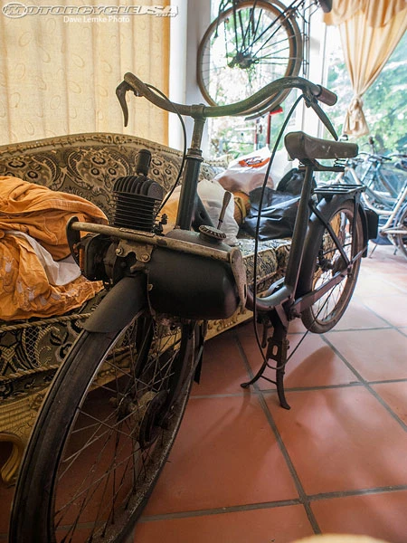 Chủ bộ sưu tập môtô 'khủng' tại Hà thành lên 'báo Tây' 15