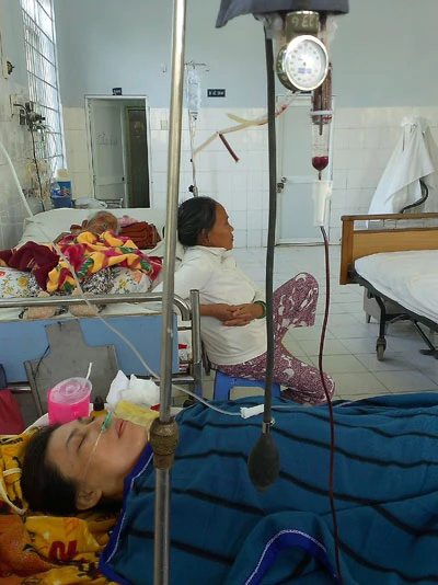 Con chết, mẹ nguy kịch trong vụ án mạng 2