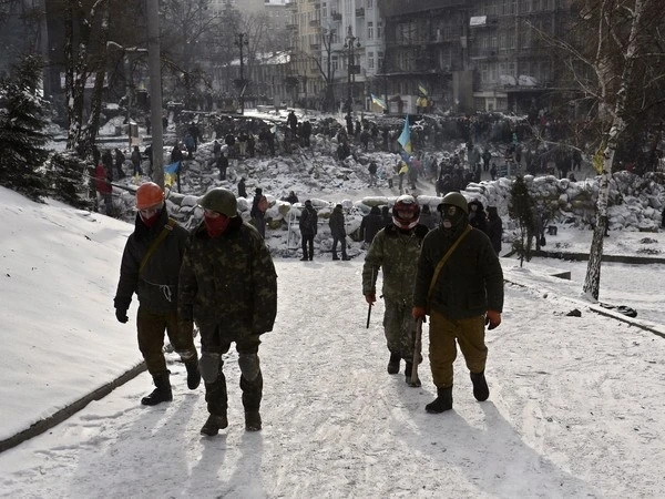 Mỹ hối thúc Ukraine đối thoại giải quyết bế tắc chính trị ảnh 1