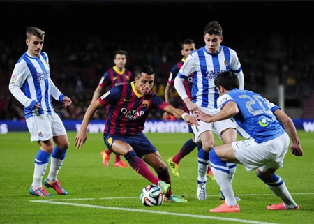 Barcelona giành chiến thắng khá nhọc nhằn trước Sociedad