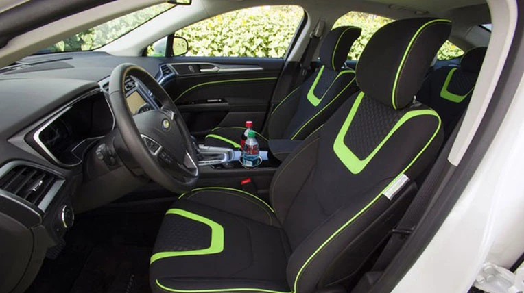 Phụ nữ có nguy cơ mắc ung thư vú do uống phải nước để quá lâu trên xe laixe1.jpg