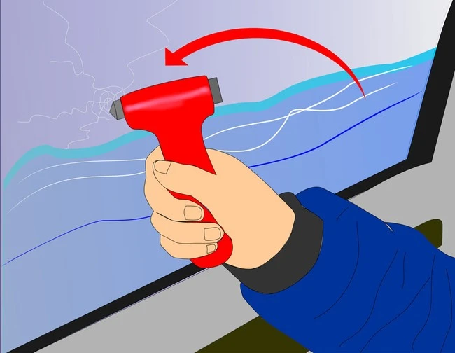 Cách thoát khỏi xe bị chìm xuống nước 4