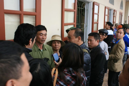 Ông Cầu trả lời báo chí sau buổi xin lỗi