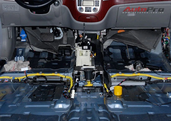 Xử lý nội thất xe ngập nước ảnh 2