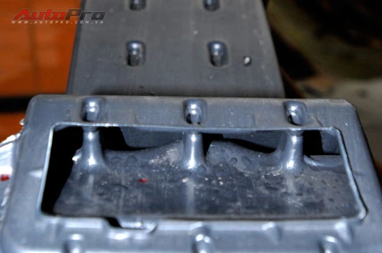 Xử lý nội thất xe ngập nước ảnh 3