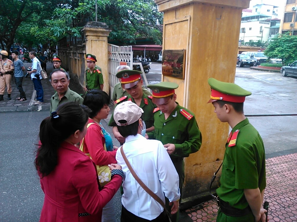 Phúc thẩm vụ án Dương Chí Dũng: Cấp trên phủ nhận tham ô, cấp dưới khẳng định có ảnh 14