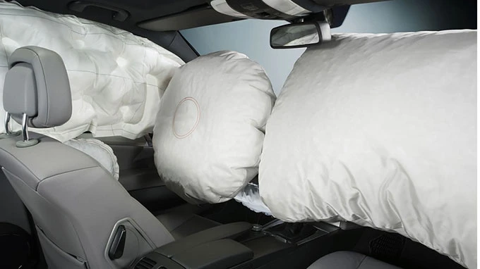 Ngành công nghiệp ôtô đau đầu với lỗi túi khí ảnh 1