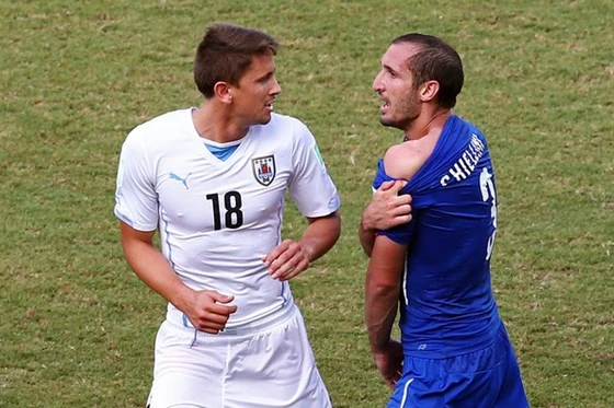 Suarez trần tình chỉ cắn Chiellini... cho vui (*) - ảnh 2