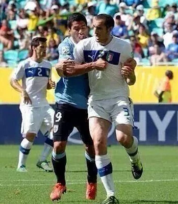 Ảnh cũ, tính thời sự nóng hổi