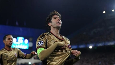 Kaka trong màu AC Milan thi đấu Champions League mùa giải vừa qua