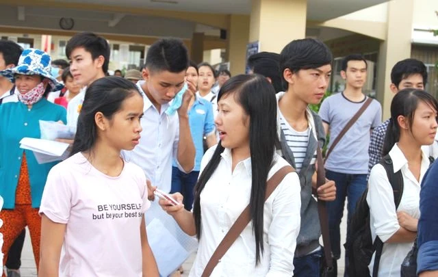 Thí sinh nhận định đề Vật lý dài và khó ảnh 1