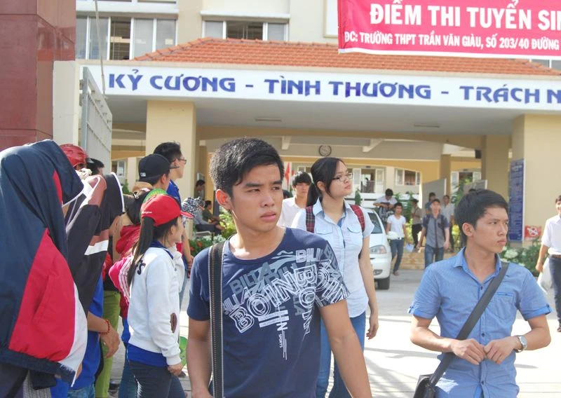 Gợi ý đáp án đề thi môn Vật lý ảnh 1