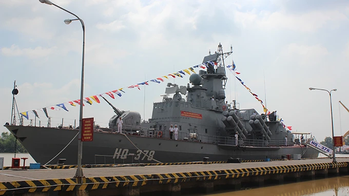 Thượng cờ 2 tàu tên lửa tấn công nhanh lớp Molniya ảnh 3