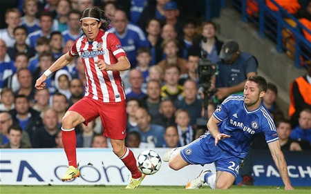 Filipe Luis sẽ khoác lên mình chiếc áo xanh của Chelsea từ mùa tới