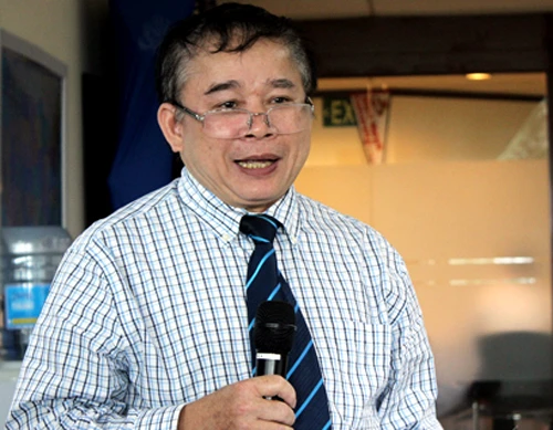 Thứ trưởng Bùi Văn Ga: "Trường ĐH còn dựa vào quy chế của Bộ để được an toàn chứ không chịu đổi mới". Ảnh:Nguyễn Loan. thu-truong-3848-1406885462.jpg