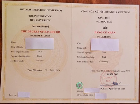 Sinh viên ĐH Huế hốt hoảng vì bằng đại học bị sai lỗi chính tả tiếng Anh ảnh 2