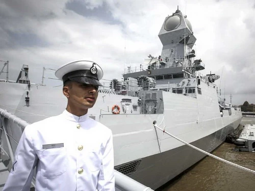 Hải quân Ấn Độ nhận tàu khu trục 'khủng' ảnh 1