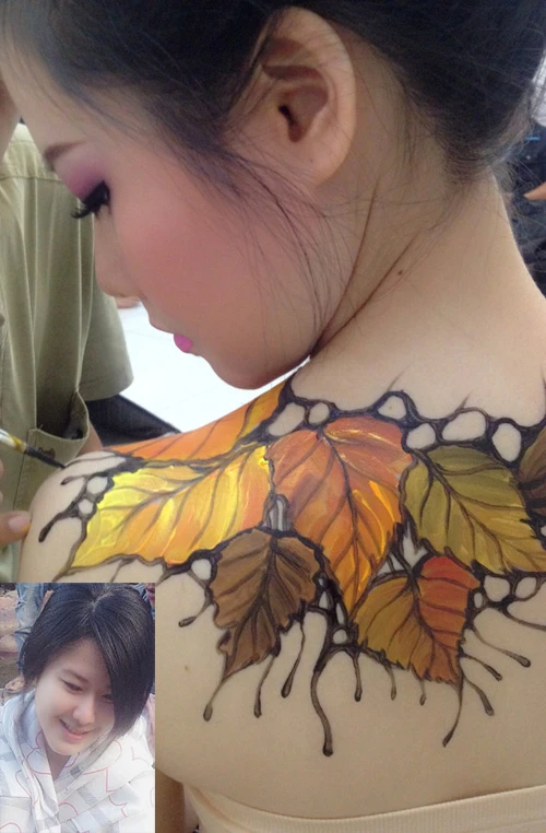 Khi phụ nữ hóa thân làm... 'giấy vẽ' ảnh 1