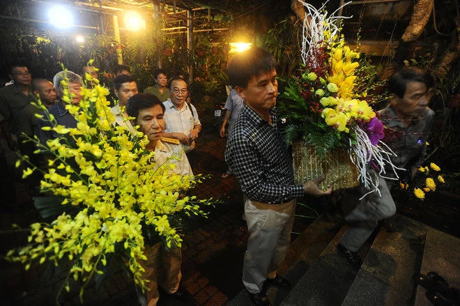 Người dân nhớ thương Đại tướng trong ngày sinh nhật ảnh 3