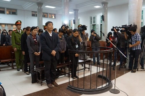 Vụ nhân bản xét nghiệm: Giáng chức giám đốc xuống làm… phó giám đốc! ảnh 1