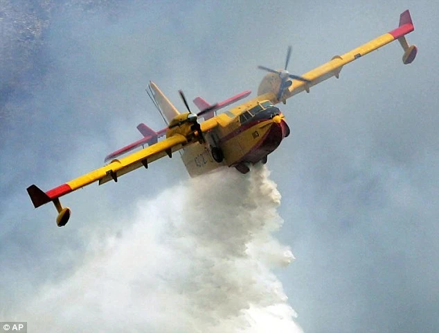 Nhập viện vì hành động khác người khi chơi trò dội nước đá ảnh 1