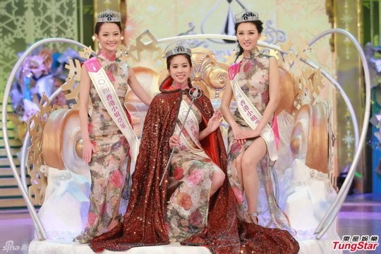 Ngắm nhan sắc tân Hoa hậu Hồng Kông