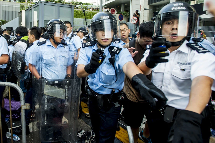 Biểu tình tại Hong Kong: Trung tâm tài chính hay ‘chiến trường’? ảnh 10