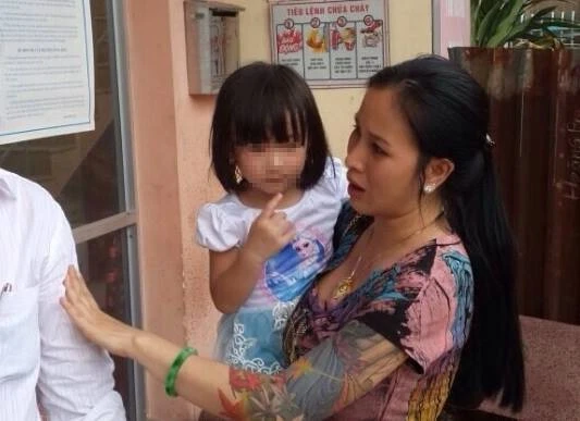 Bà giúp việc 'bắt cóc' con gái chủ nhà để tống tiền ảnh 1