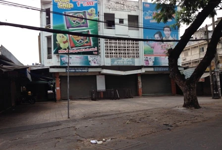 Sài Gòn ngày phố thưa, người vắng, tràn ngập nắng ảnh 6