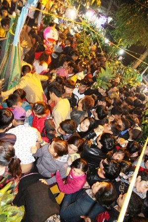 Sôi động lễ hội chợ Đình Bích La ảnh 2