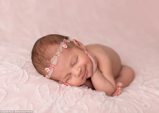 Ngất ngây với những bức ảnh bé ngủ siêu dễ thương