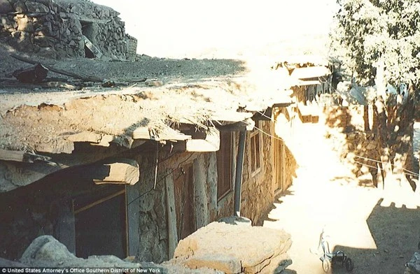 Ảnh hiếm bên trong 'sào huyệt' của Osama Bin Laden ảnh 8