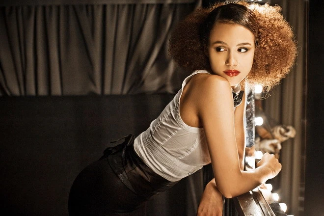 Nathalie Emmanuel - nữ hacker gợi cảm của 'Fast & Furious 7' ảnh 7