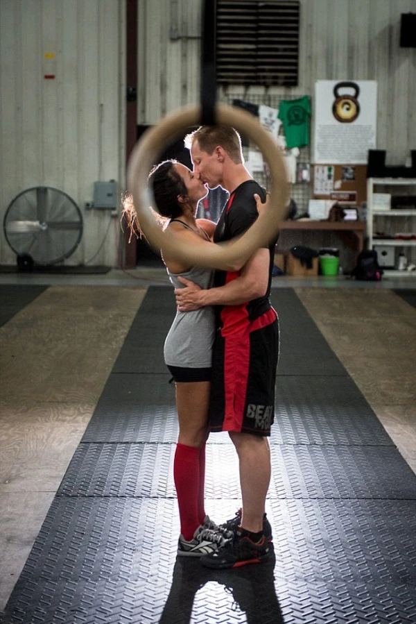 Chụp ảnh cưới trong tư thế "khó đỡ" ảnh 5