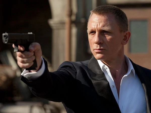 'Điệp viên 007' làm Đại sứ của Liên hợp quốc về rà phá bom mìn ảnh 1