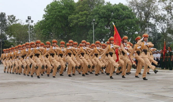 Khối nữ sĩ quan Cảnh sát giao thông- Ảnh: Tiến Long