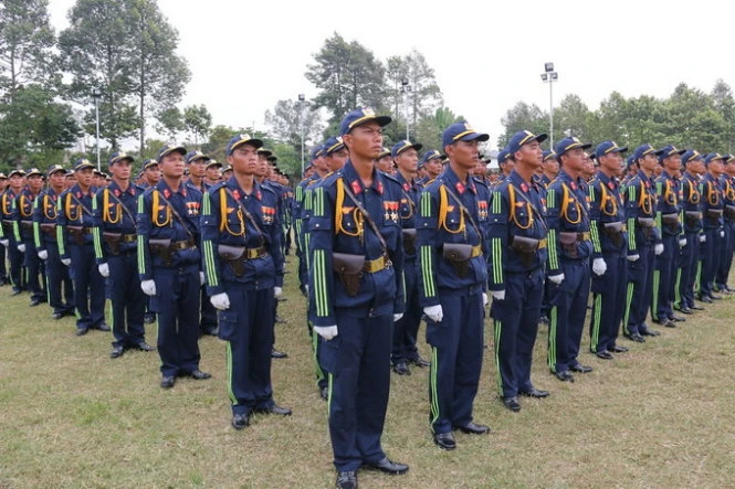 Khối công an- Ảnh: Tiến Long