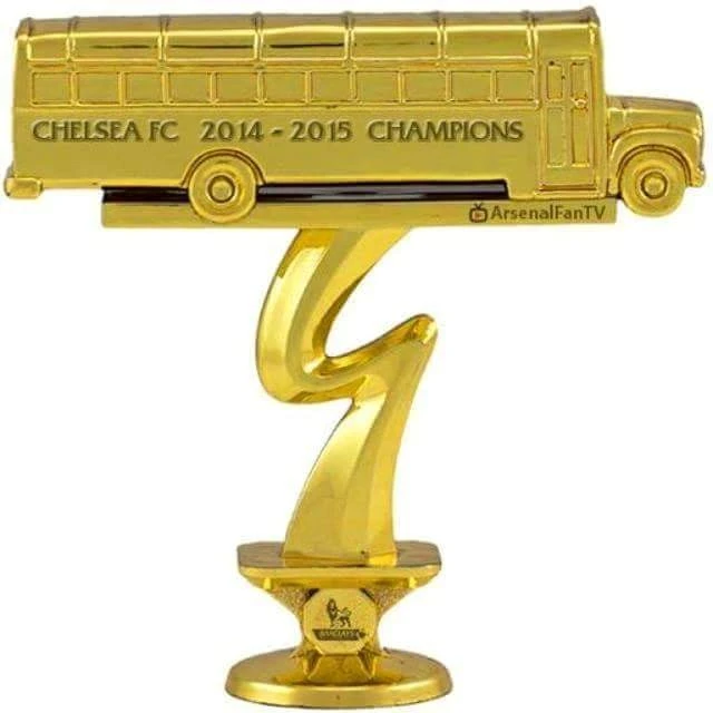 Ảnh vui Mourinho giúp Chelsea vô địch nhờ lối đá thực dụng