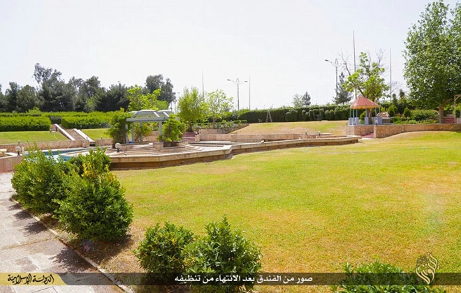 Bên trong khách sạn 5 sao do IS điều hành ảnh 2