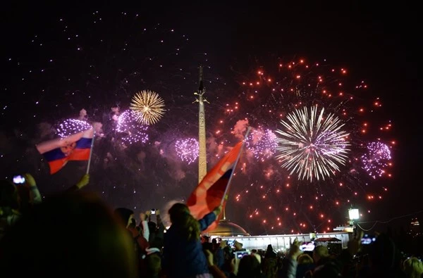 Pháo hoa rực sáng bầu trời Moscow mừng 70 năm Chiến thắng ảnh 8