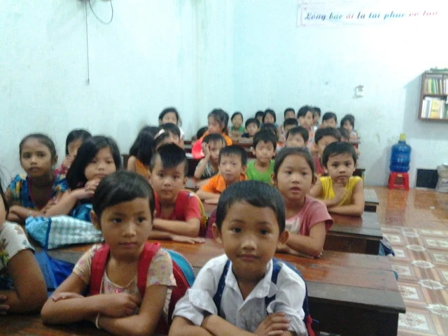 'Lớp phổ cập tiểu học' giữa lòng thành phố Biên Hòa ảnh 4 'Lớp phổ cập tiểu học' giữa lòng thành phố Biên Hòa ảnh 4