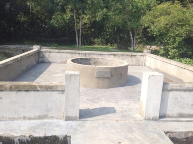 Mẹ thả con gái hơn hai tháng tuổi xuống giếng làng ảnh 1