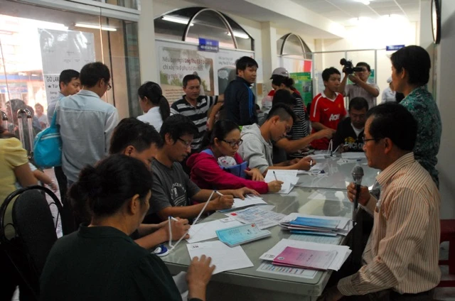 Hình ảnh cảm động của người Sài Gòn đợi tiêm vaccine cho con ảnh 7