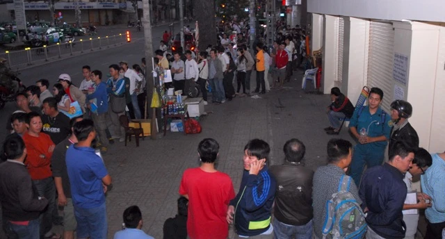 Hình ảnh cảm động của người Sài Gòn đợi tiêm vaccine cho con ảnh 9