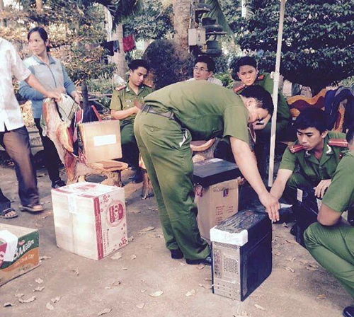 Bắt nghi can môi giới hối lộ 60 triệu đồng cho trung úy công an ảnh 2