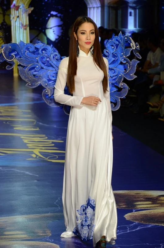 Trương Thị May, Kim Tuyến khoe sắc trong đêm diễn thời trang ảnh 10