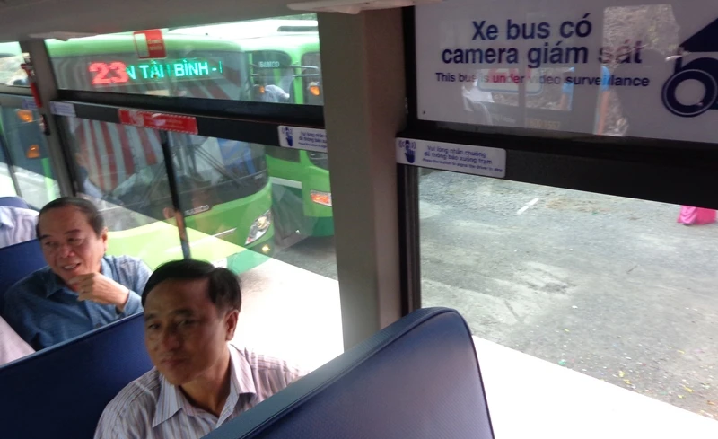 Xe buýt chuẩn đã về 18 thôn vườn trầu ảnh 5 Xe buýt chuẩn đã về 18 thôn vườn trầu ảnh 5