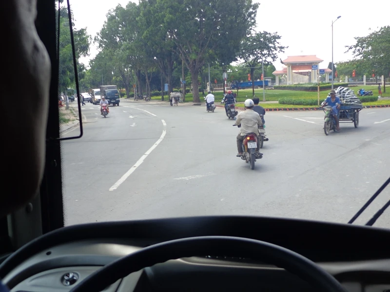 Xe buýt chuẩn đã về 18 thôn vườn trầu ảnh 7 Xe buýt chuẩn đã về 18 thôn vườn trầu ảnh 7